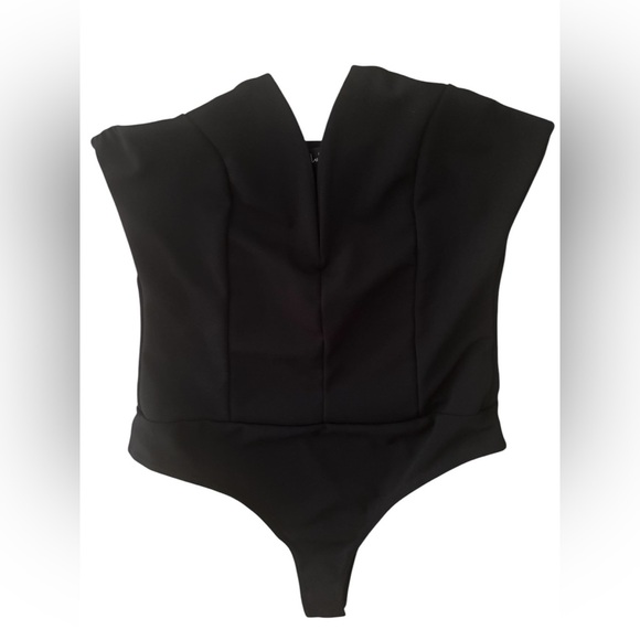 Lulu’s Black Notched Strapless Bodysuit NWOT - Picture 4 of 4